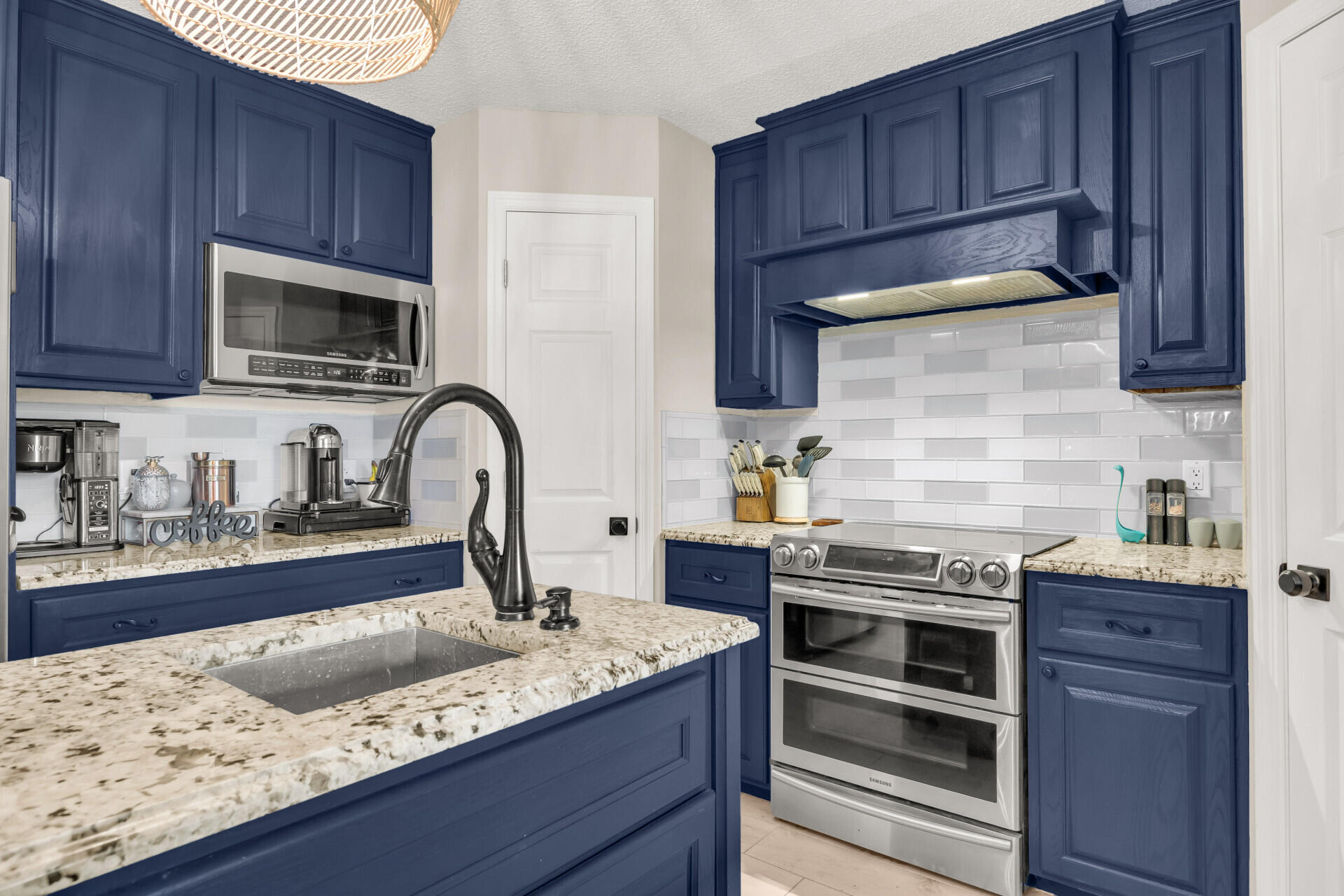 2566 12 Sq, Vero Beach, FL 32968 photo
