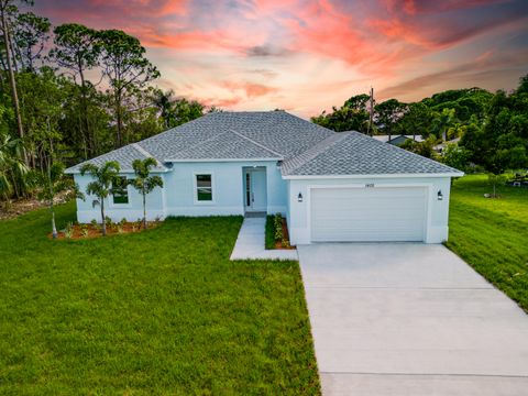 Single Family Residence in Port St Lucie FL 1949 SW Bayshore Boulevard.jpg