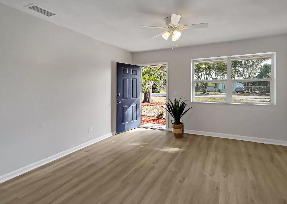 4535 38 Ct, Vero Beach, FL 32967 photo