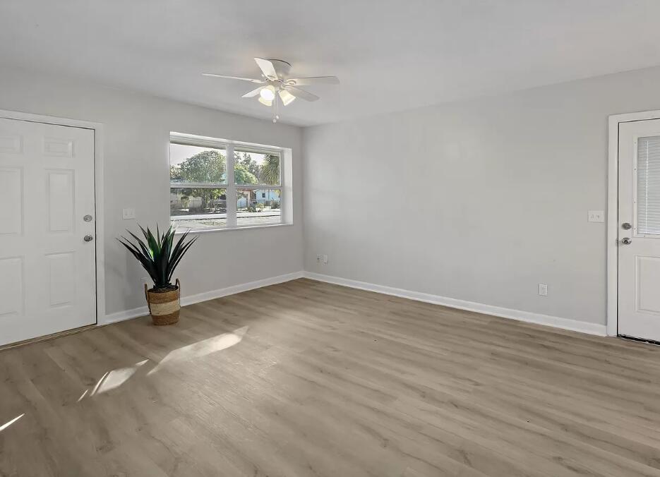 4535 38 Ct, Vero Beach, FL 32967 photo