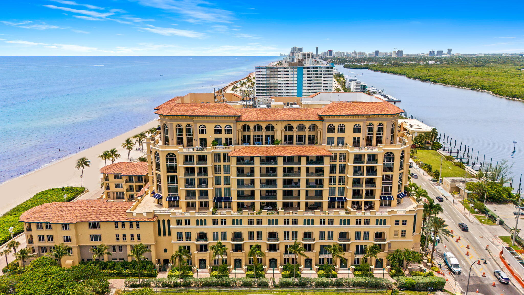 3501 Ocean Dr, Hollywood, FL 33019