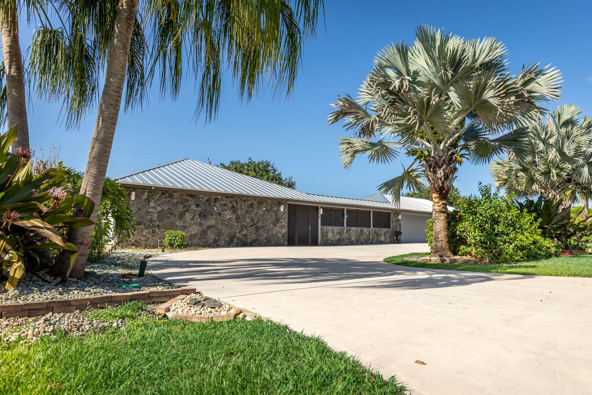 3504 Fontaneda Ave, Fort Pierce, FL 34947 photo