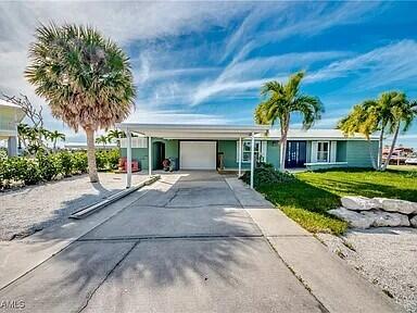 2891 Cussell Dr, Saint James City, FL 33956 photo