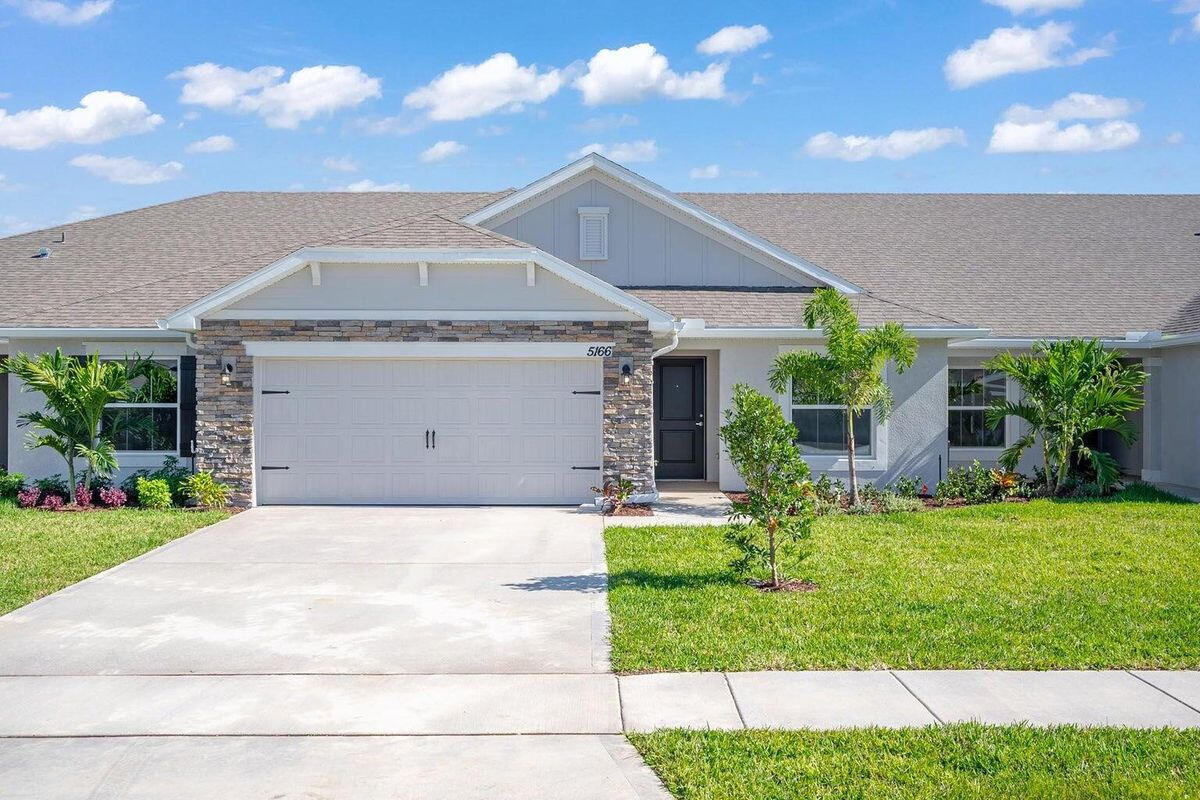 8615 Giovanni Ave, Fort Pierce, FL 34951