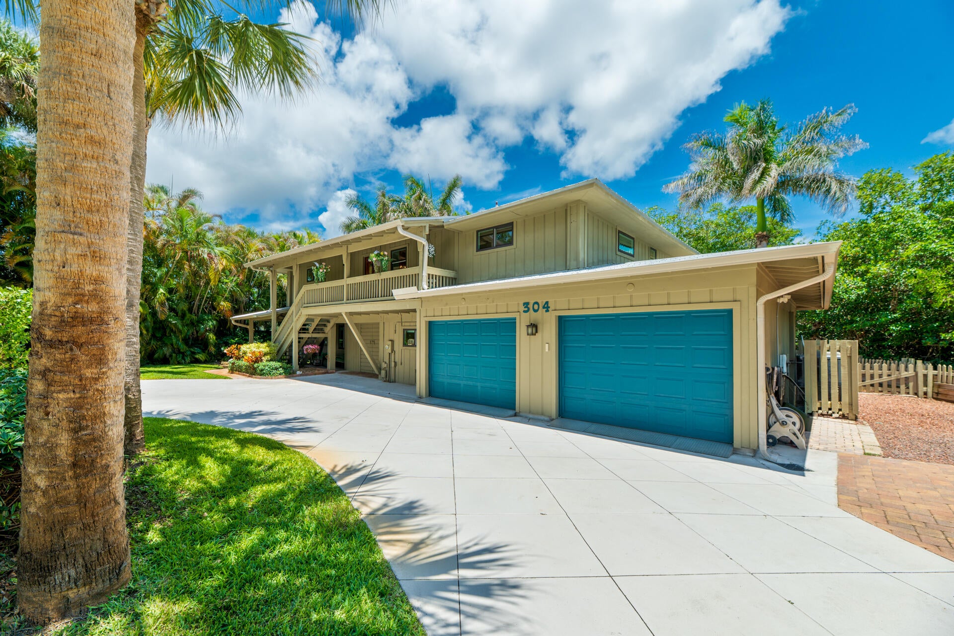 304 Indian Groves Dr, Stuart, FL 34994