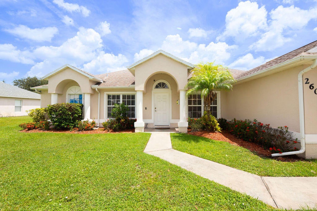 2606 Serenity Cir, Fort Pierce, FL 34981