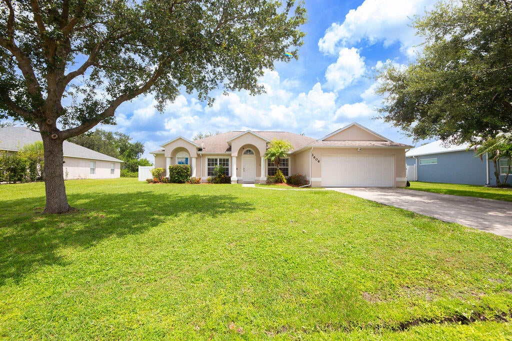 2606 Serenity Cir, Fort Pierce, FL 34981 photo