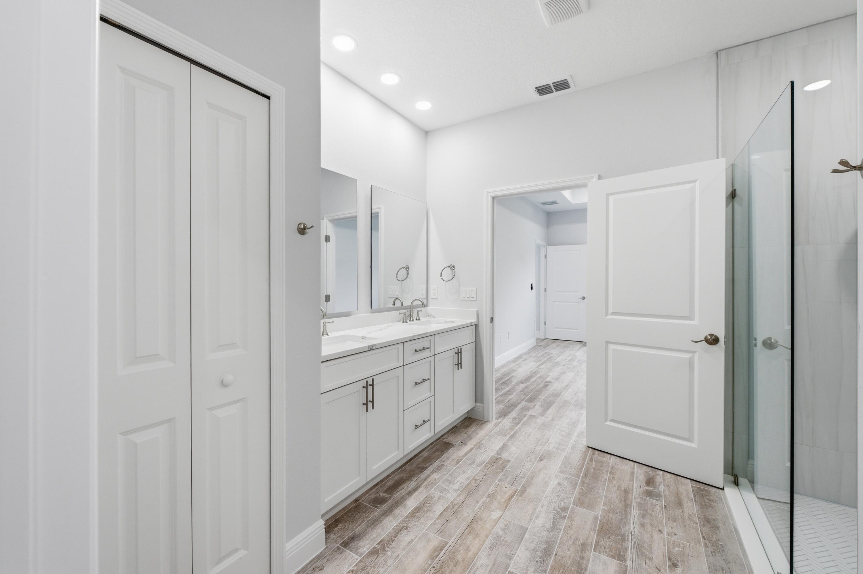 7825 92 Ct, Vero Beach, FL 32967 photo