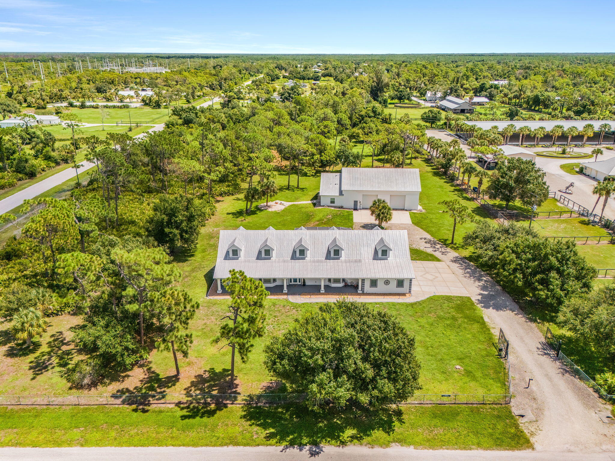 688 Palomino Trl, Englewood, FL 34223