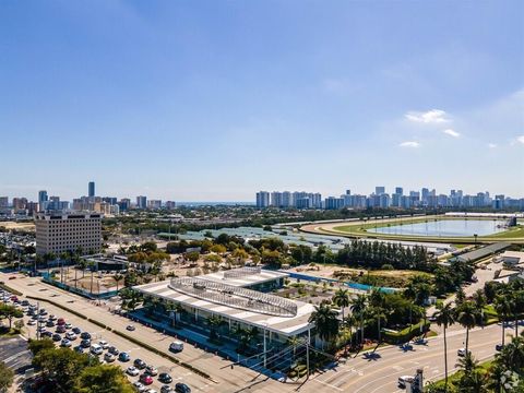 Mixed Use in Hallandale Beach FL 1006 E Hallandale Beach Blvd.jpg