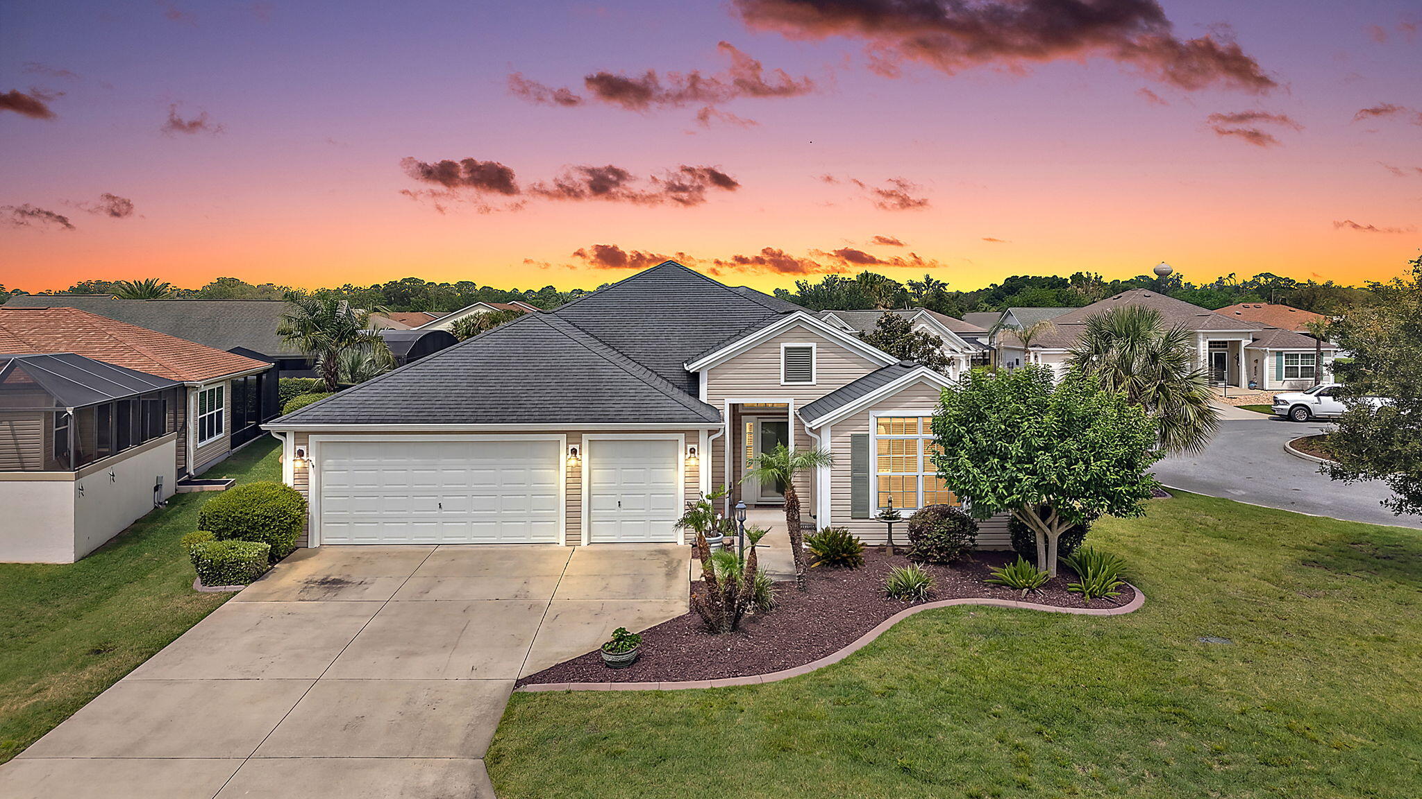3746 New Moon Ave, The Villages, FL 32163