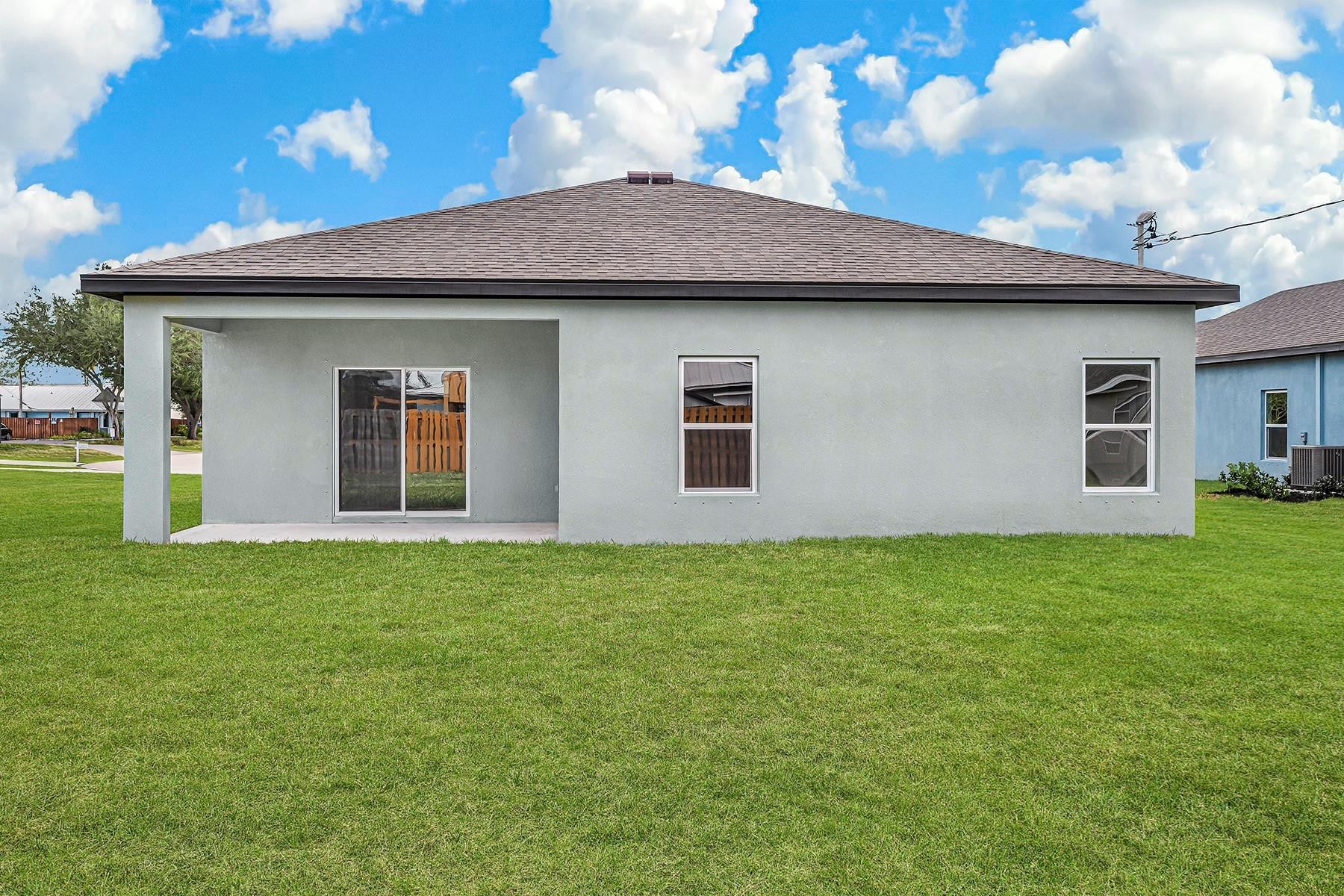 8025 100 Ct, Vero Beach, FL 32967 photo