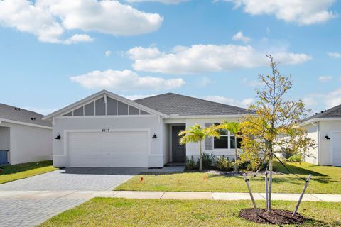 Single Family Residence in Port St Lucie FL 8637 Dahlia Circle.jpg