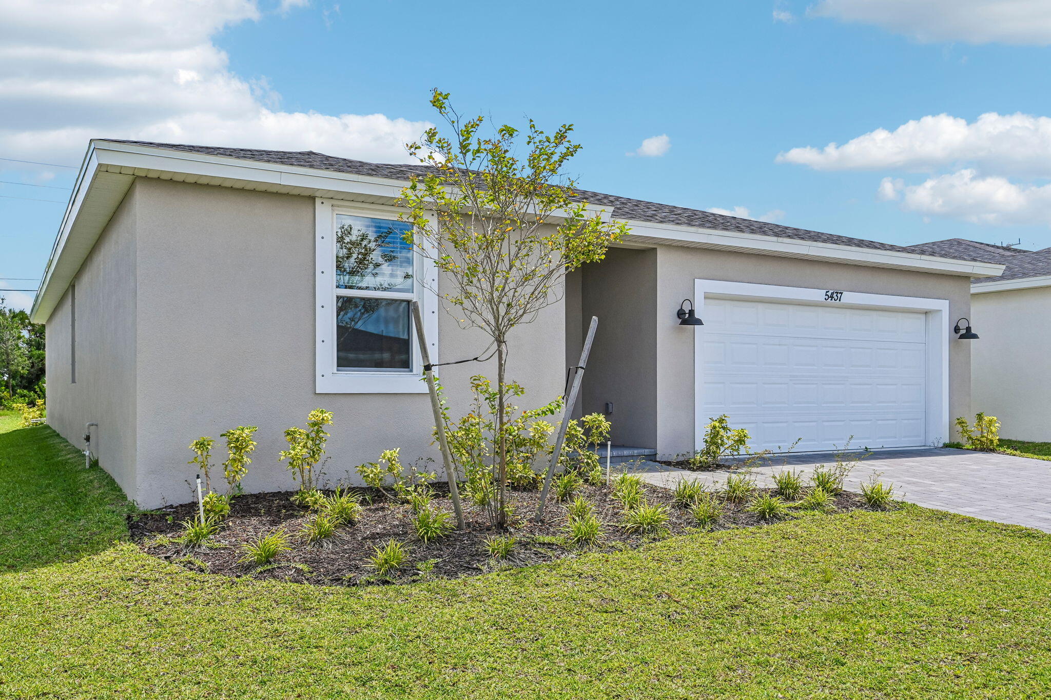 5437 Hampton Park Cir, Vero Beach, FL 32966 photo
