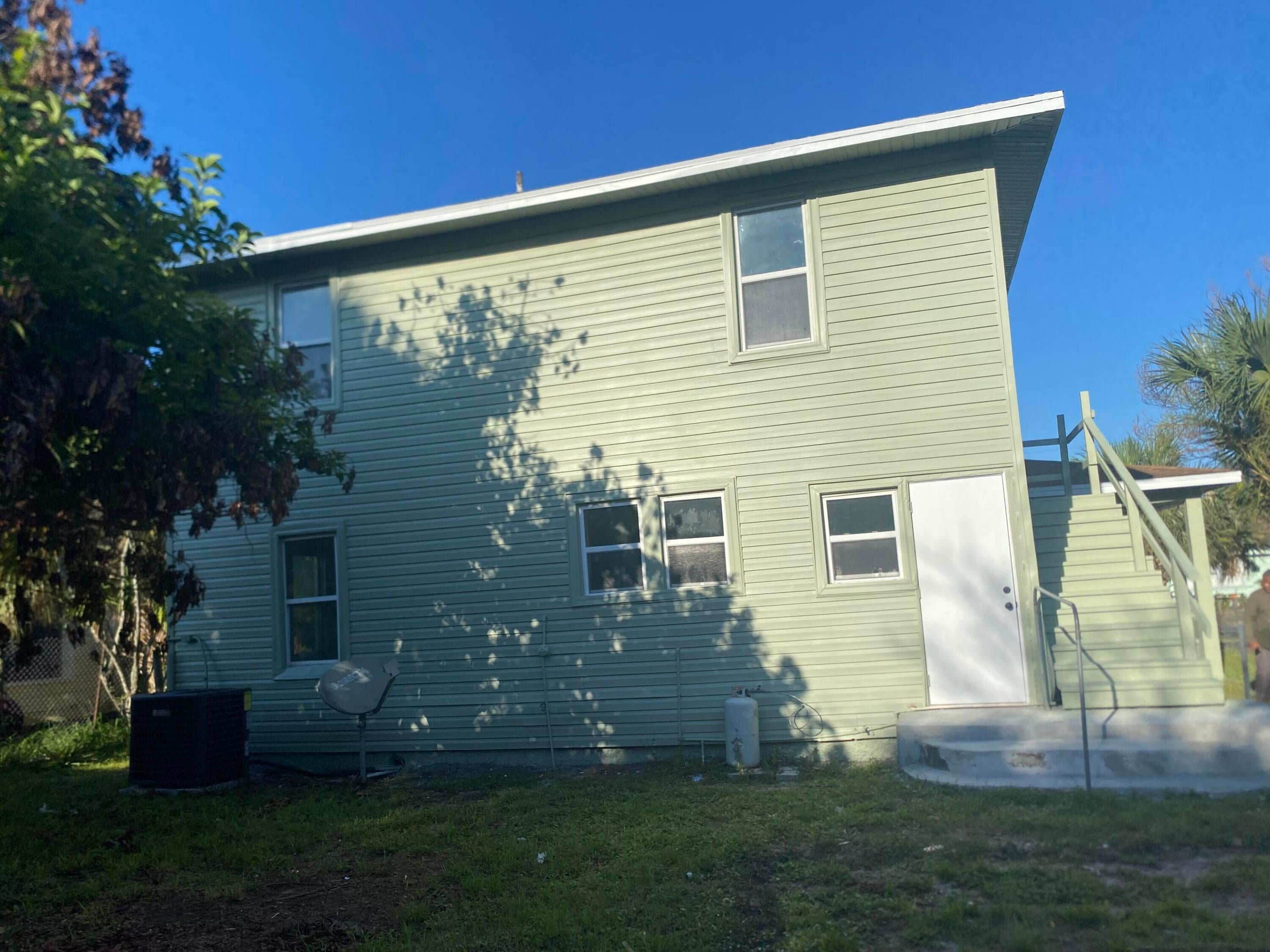 319 N 11 St, Fort Pierce, FL 34950 photo