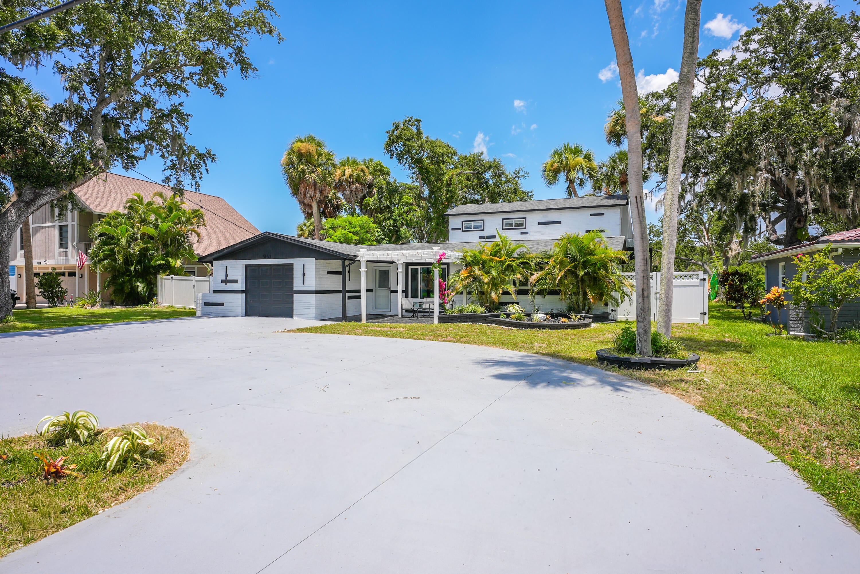 5153 Bay Blvd, Port Richey, FL 34668 photo