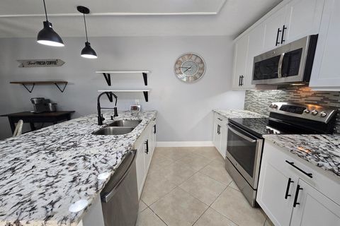 Townhouse in Palm City FL 3717 SW Sunset Trace Circle.jpg