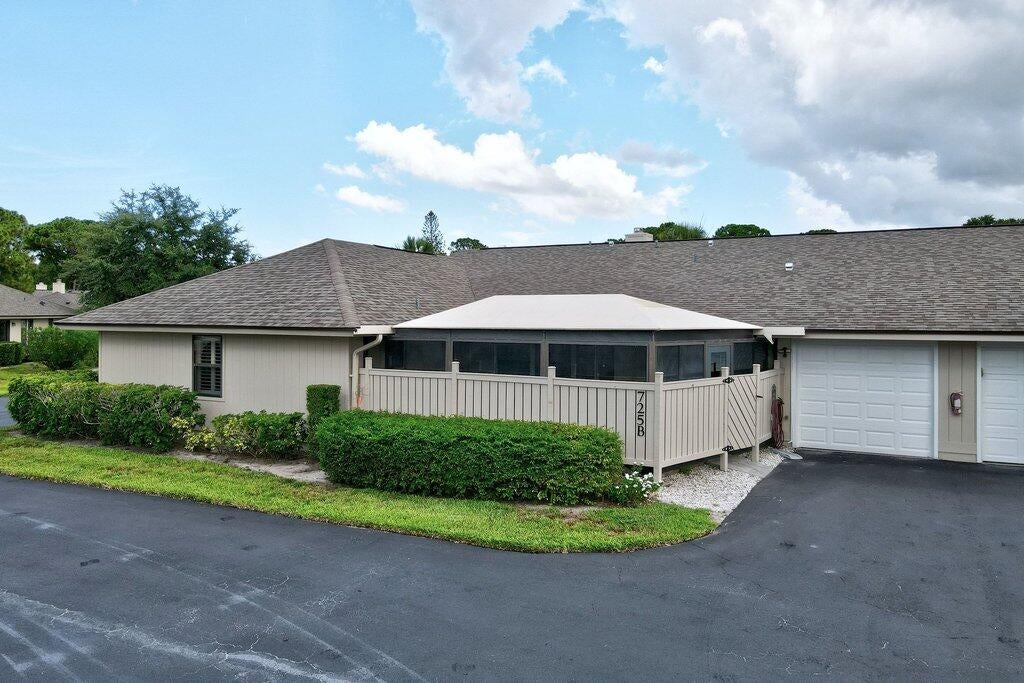 725 Timber Ridge Trl #UNIT B, Vero Beach, FL 32962 photo