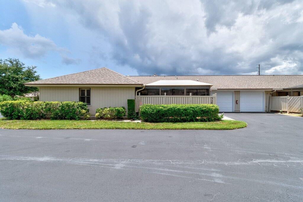 725 Timber Ridge Trl #UNIT B, Vero Beach, FL 32962 photo