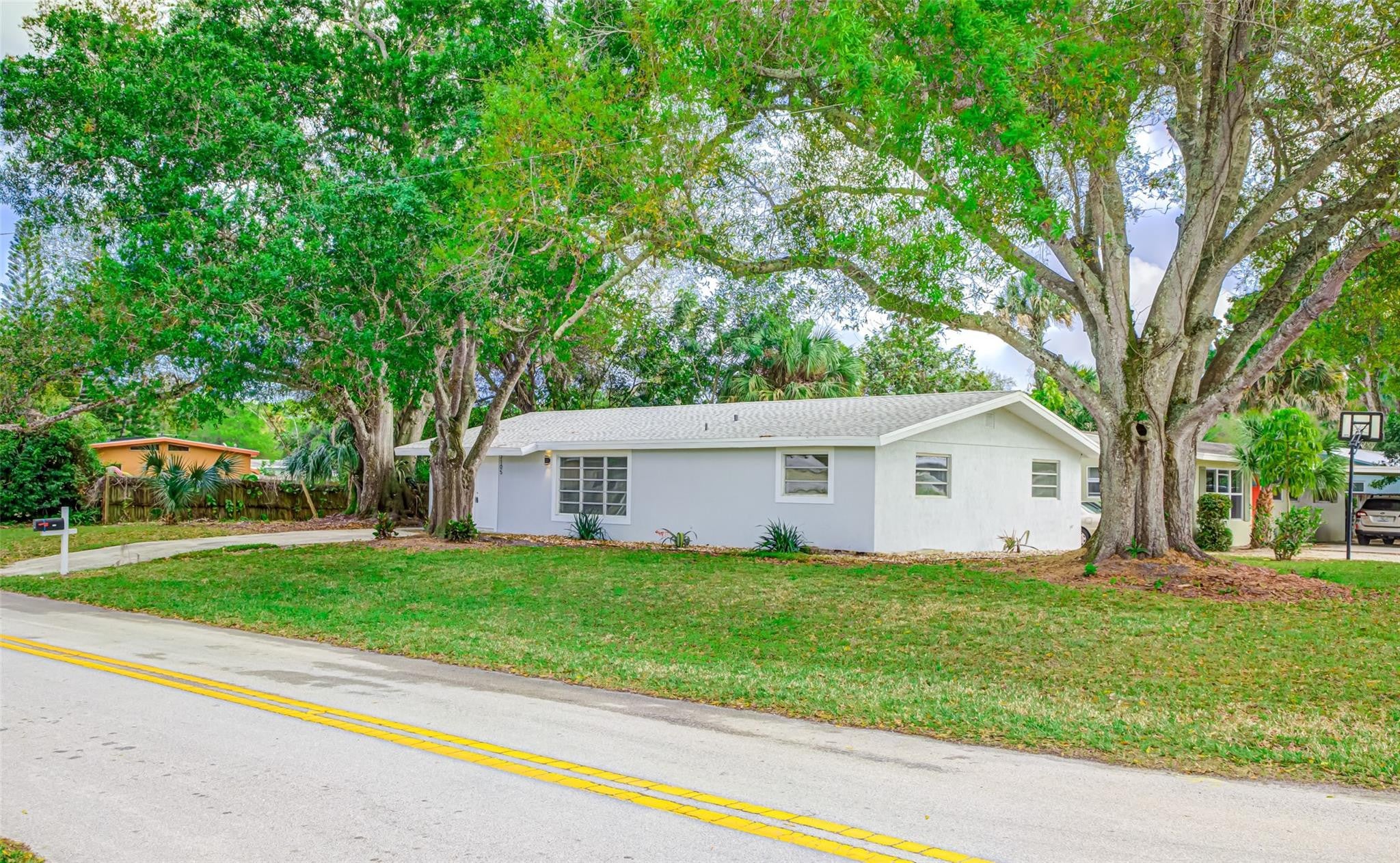 3105 18 St, Vero Beach, FL 32960 photo