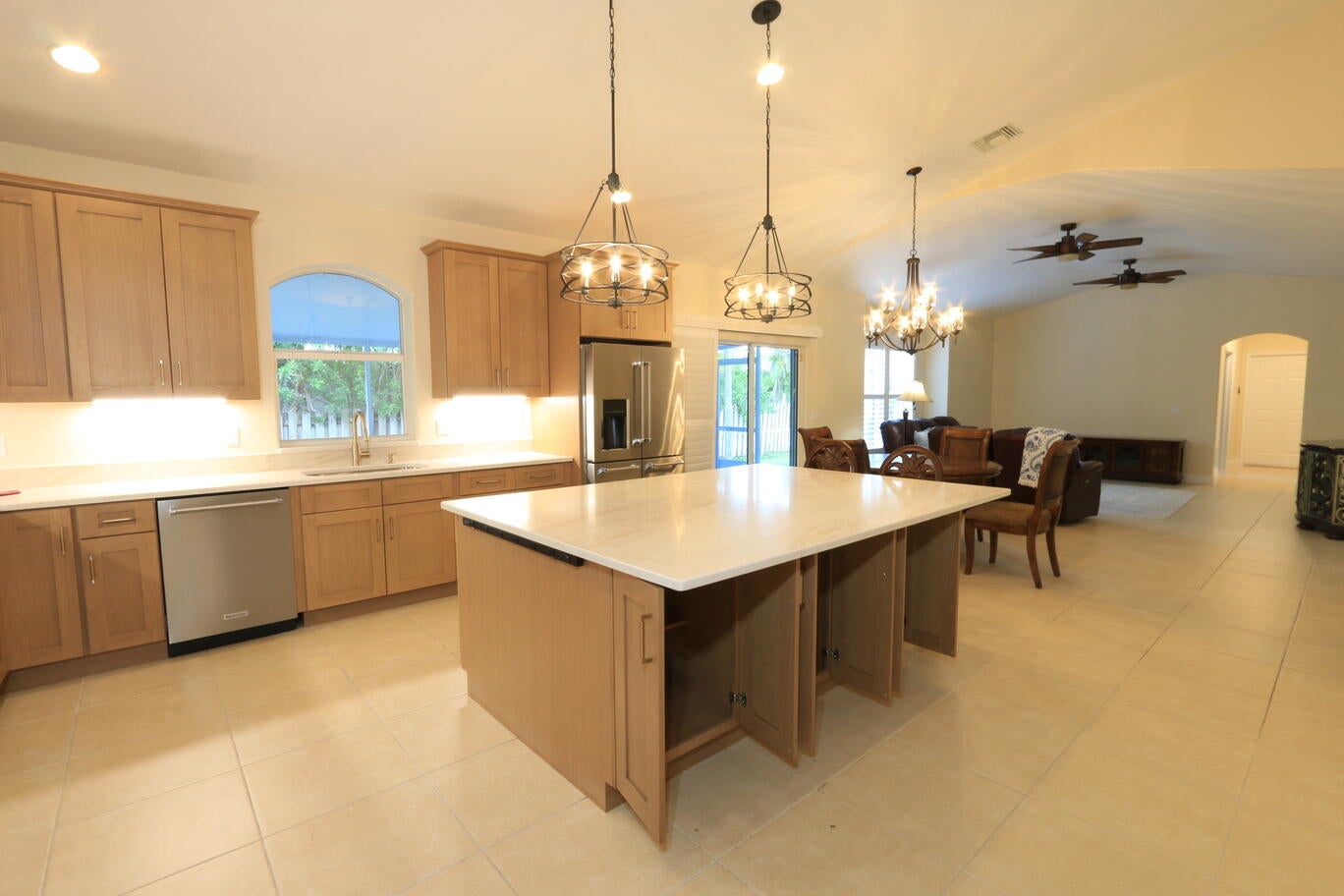 2879 SE Peru St, Port Saint Lucie, FL 34984 photo