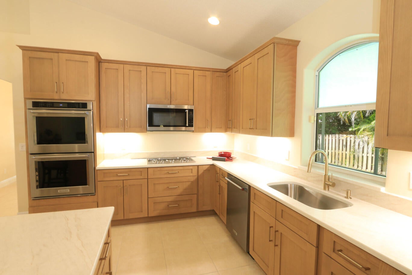 2879 SE Peru St, Port Saint Lucie, FL 34984 photo