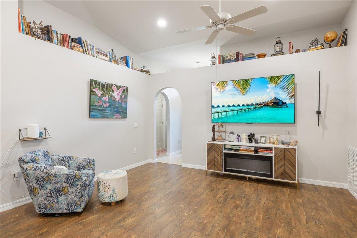 8080 Westfield Cir, Vero Beach, FL 32966 photo