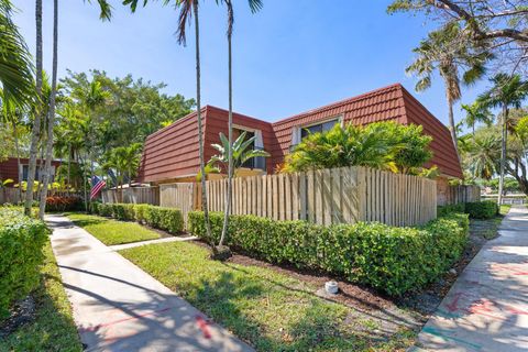 Townhouse in Plantation FL 9940 NW 6th Place.jpg