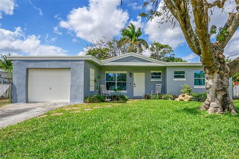 Single Family Residence in Margate FL 6157 Hogan Creek Rd.jpg