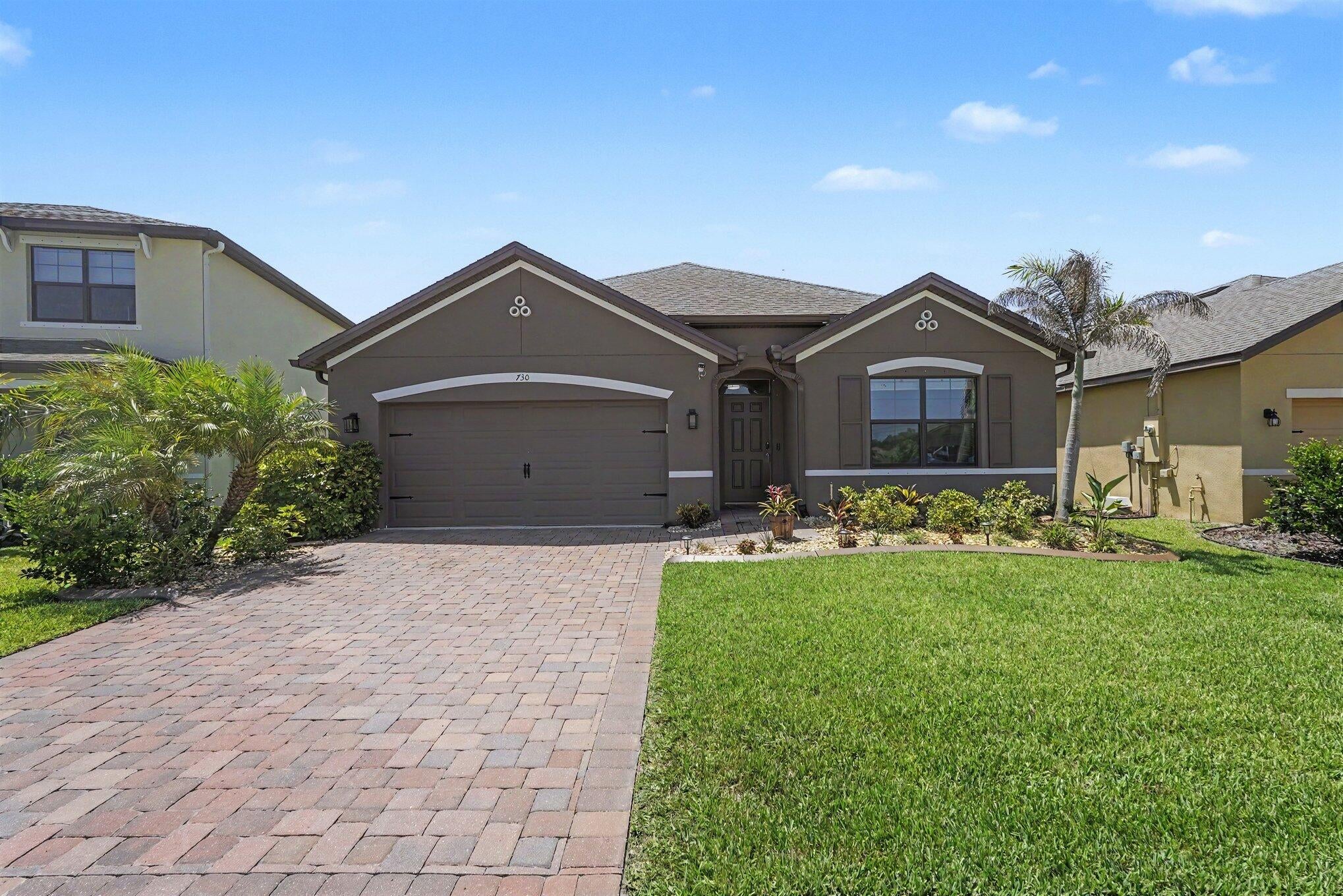 730 Country Rd, Palm Bay, FL 32909