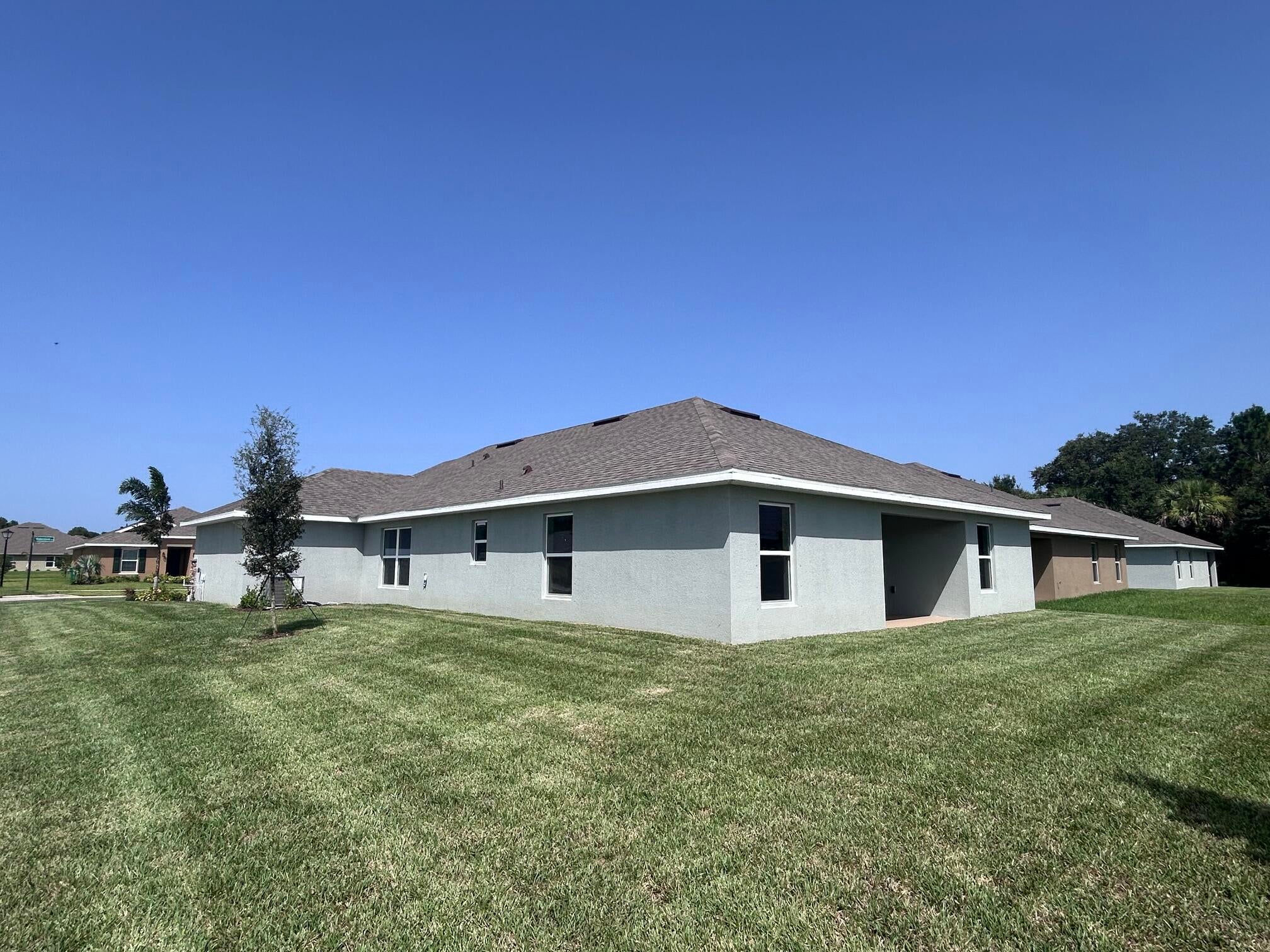 5747 Waterstone Blvd, Fort Pierce, FL 34951 photo