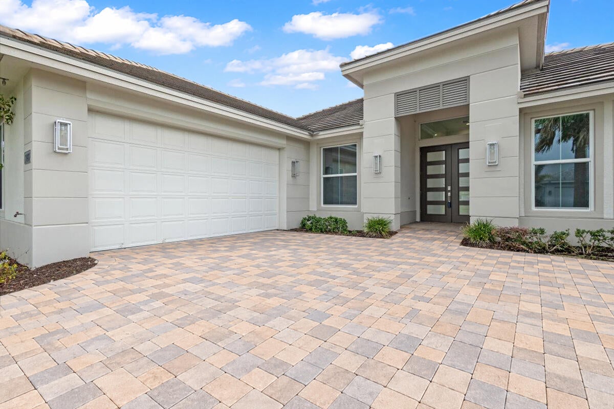 9323 Pinnacle Pl, Port Saint Lucie, FL 34987