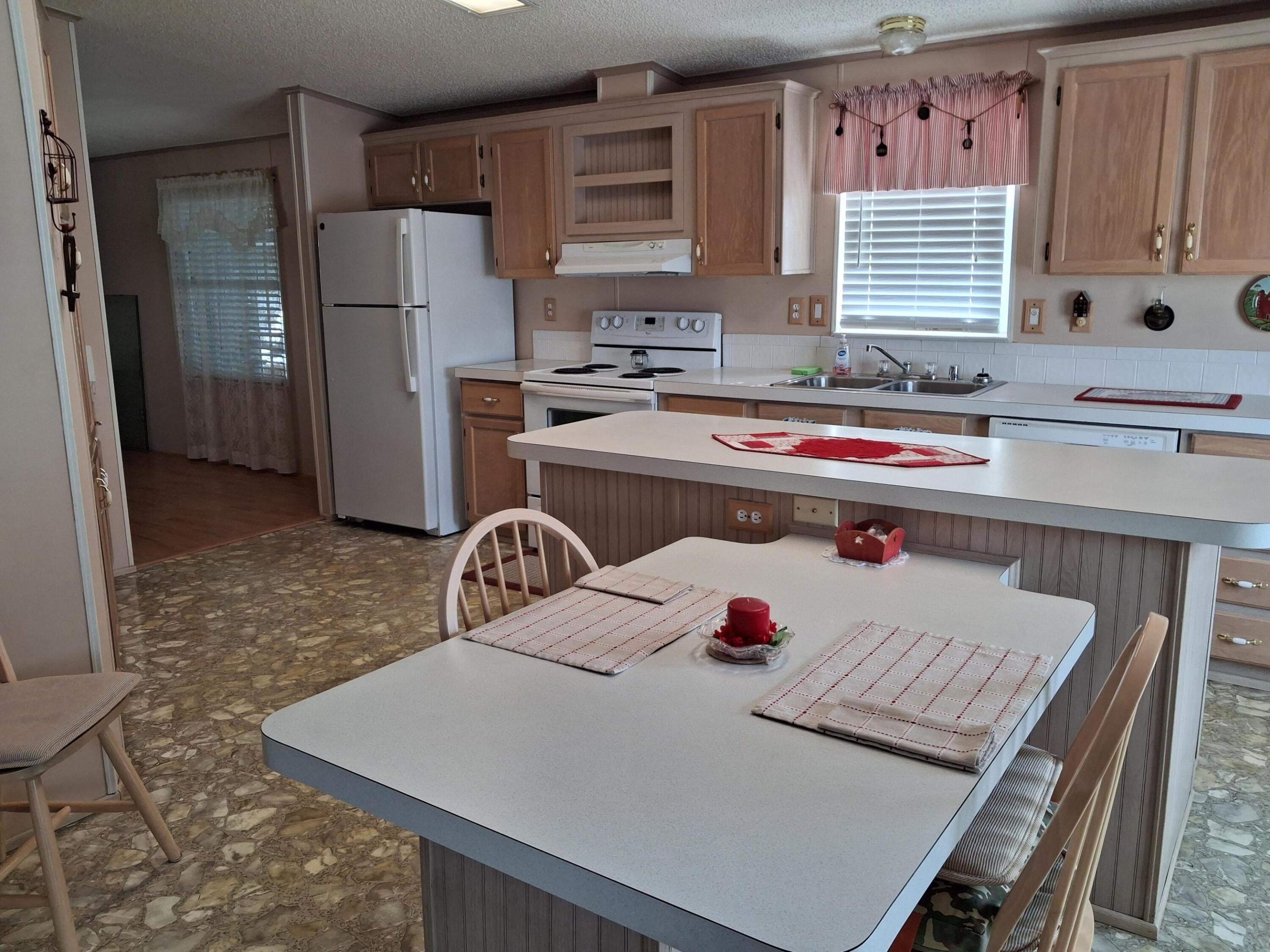 1555 SW 35 Cir, Okeechobee, FL 34974 photo
