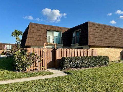 Townhouse in Stuart FL 6166 SE Riverboat Drive #926.jpg
