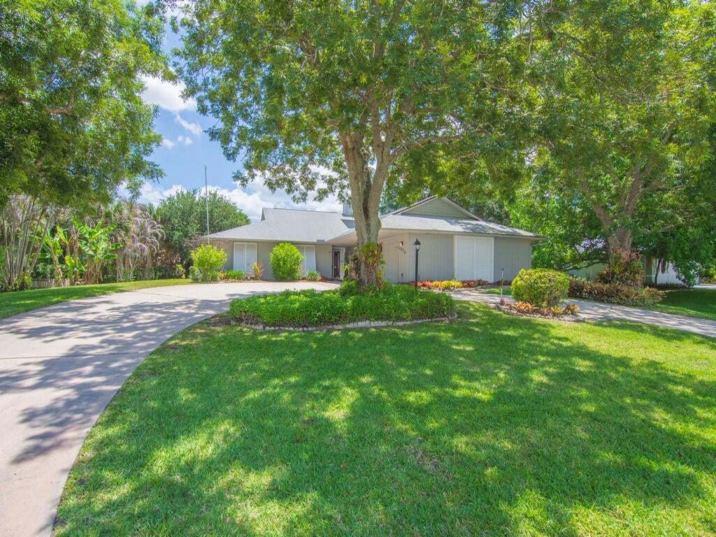 1070 47 Ave, Vero Beach, FL 32968 photo