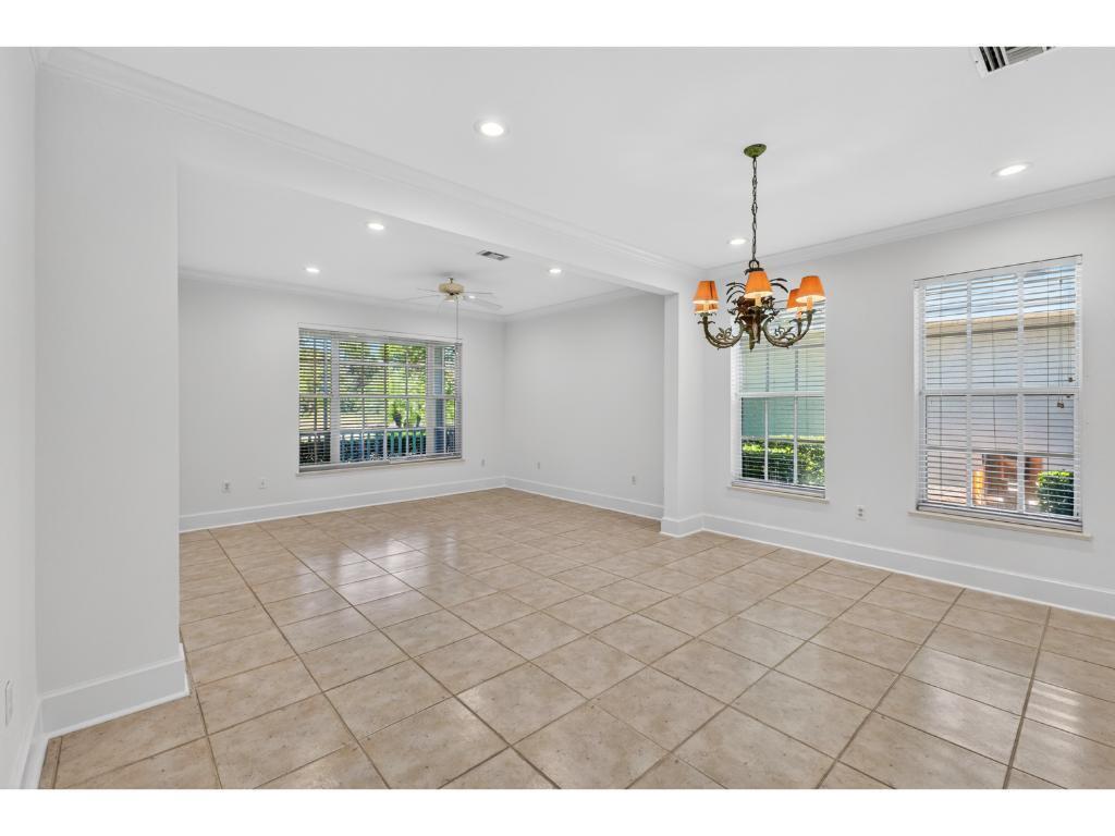 814 Carolina Cir, Vero Beach, FL 32962 photo