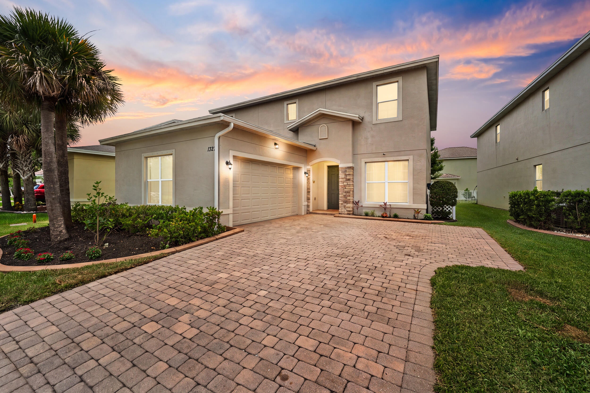 1327 Leonardo Cir, Port Saint Lucie, FL 34986