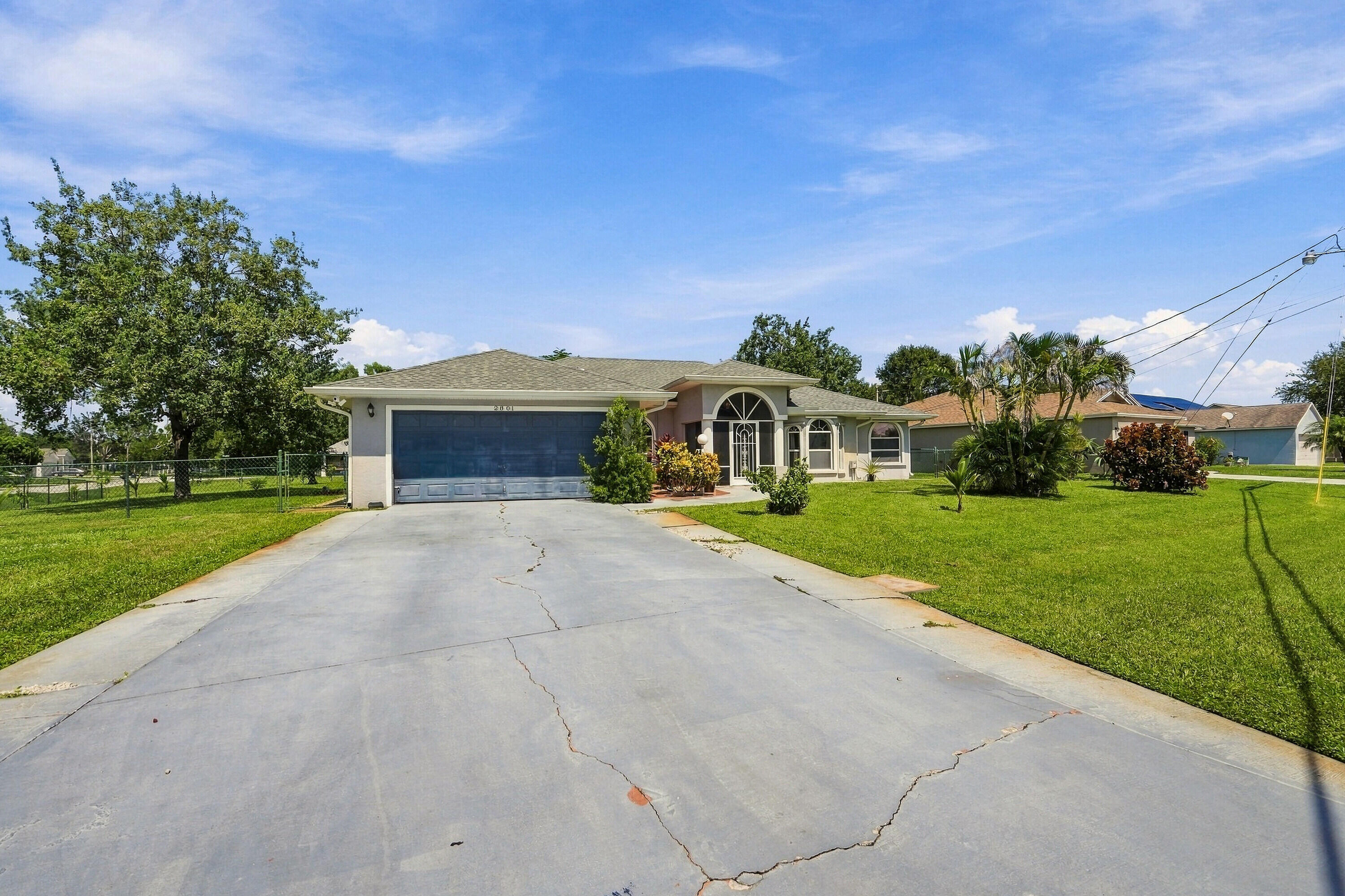 2801 SE Hutchings Ave, Port Saint Lucie, FL 34952 photo