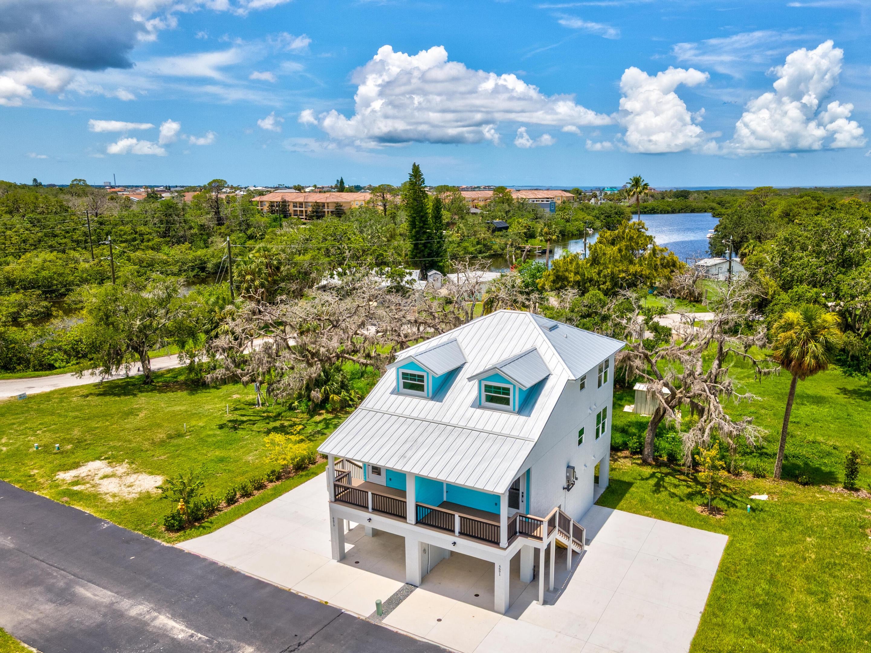 6691 Wander Ln, New Port Richey, FL 34652 photo