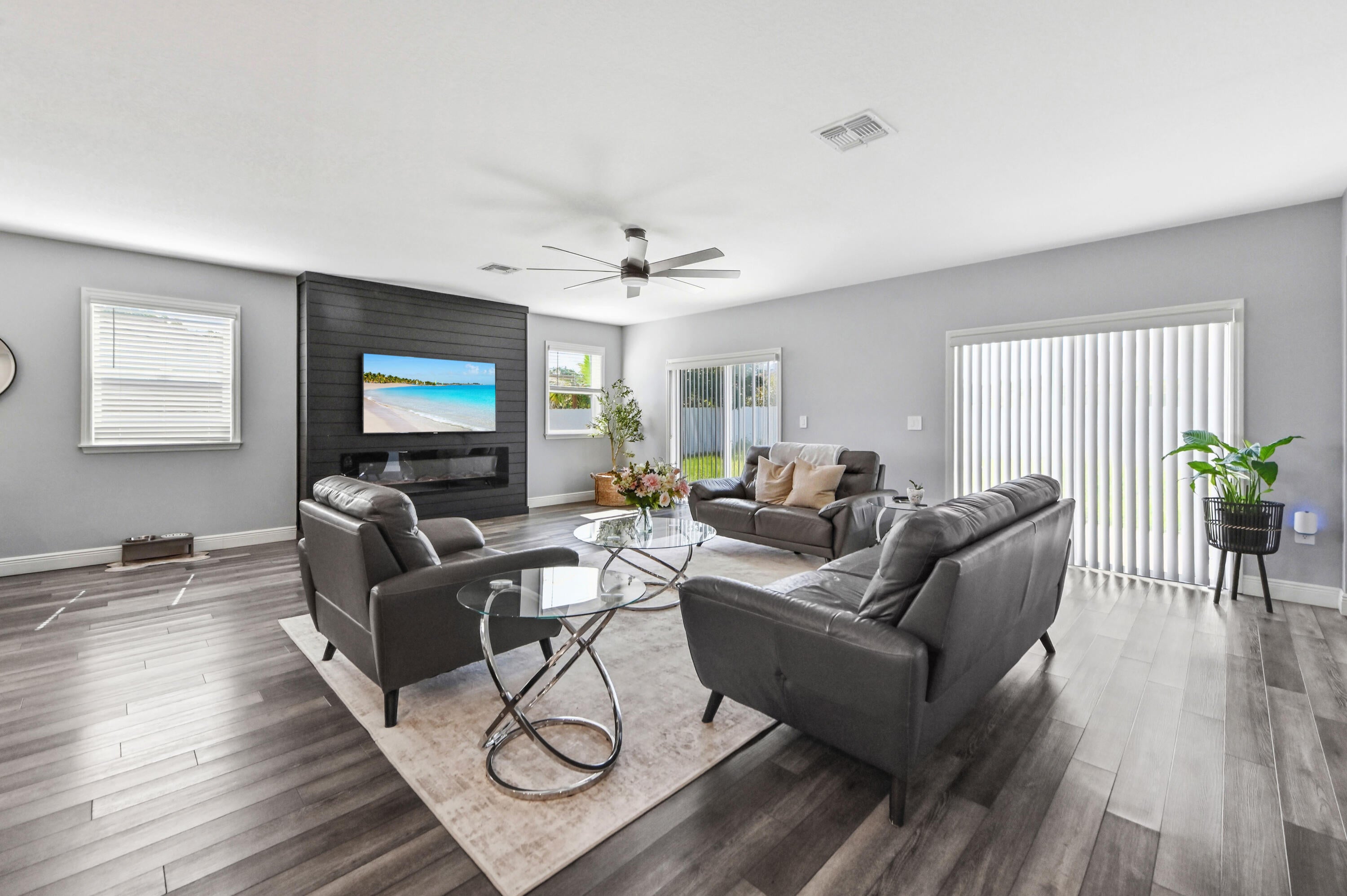 412 SW Dailey Ave, Port Saint Lucie, FL 34953 photo