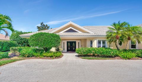 Single Family Residence in Stuart FL 5983 SE Glen Eagle Way.jpg