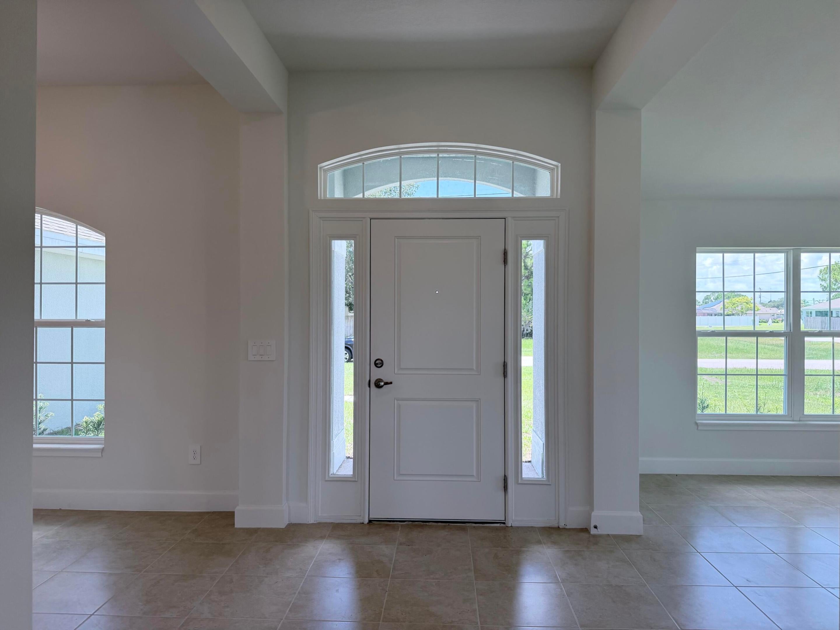 5801 NW Dana Cir, Port Saint Lucie, FL 34986 photo