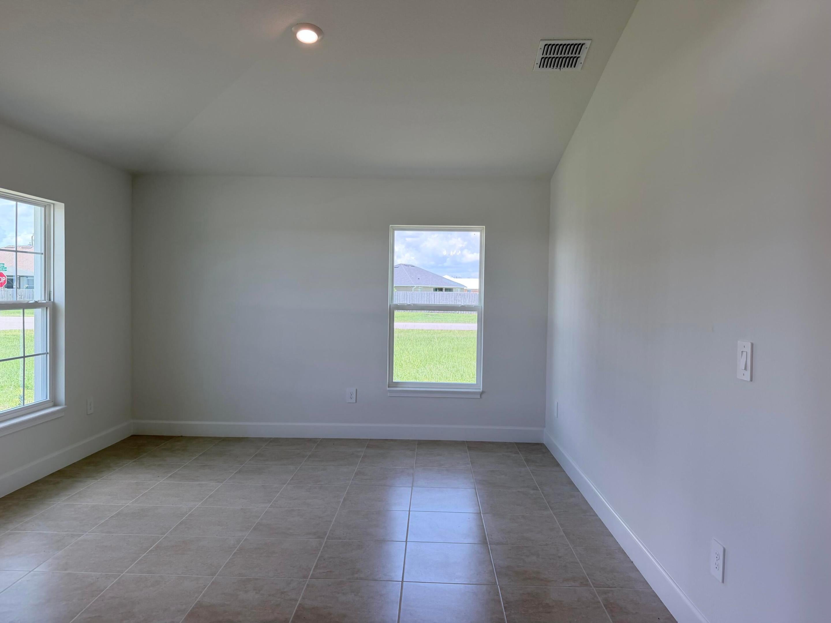 5801 NW Dana Cir, Port Saint Lucie, FL 34986 photo