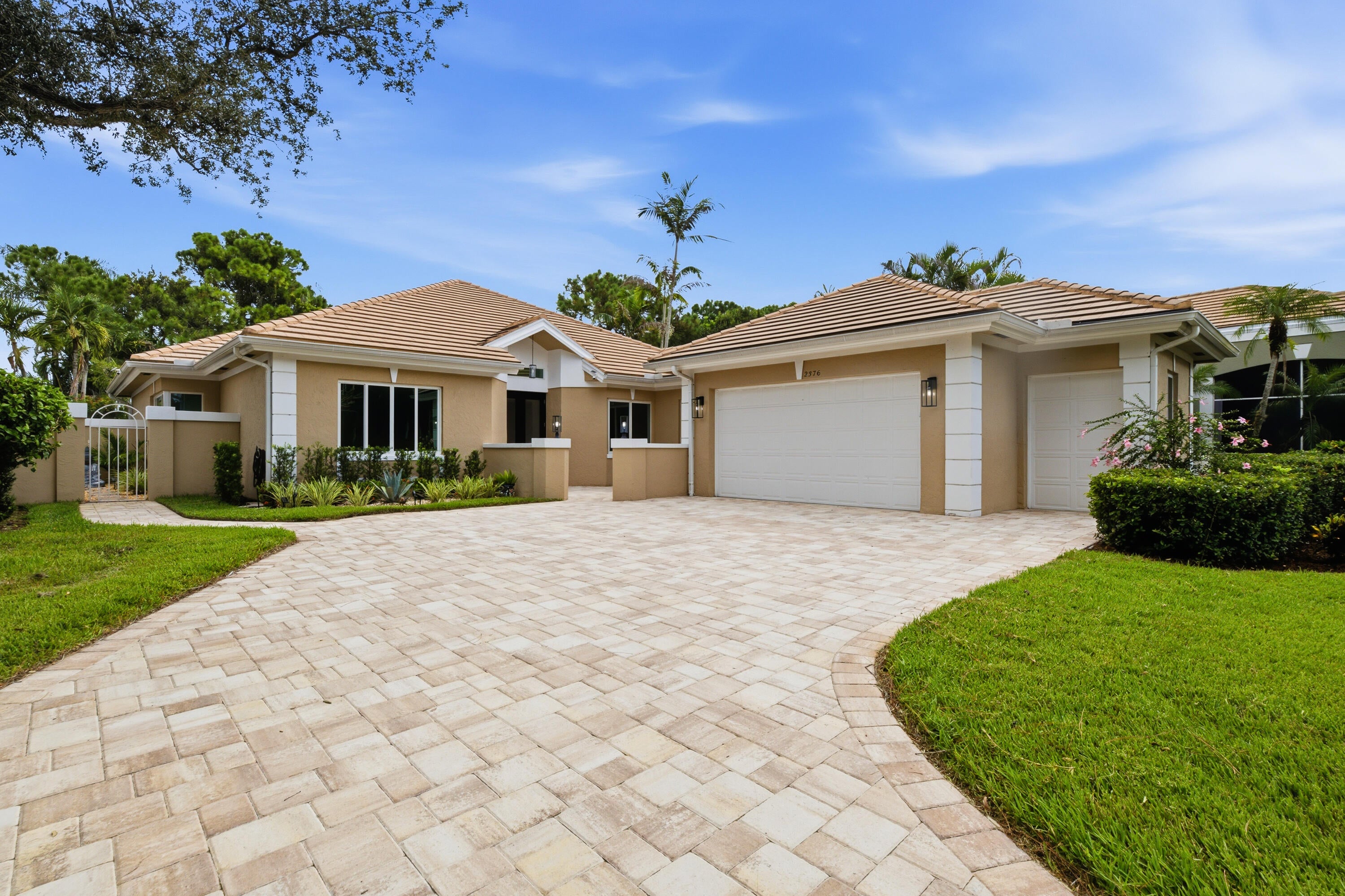 2376 Longwood Dr, Palm City, FL 34990