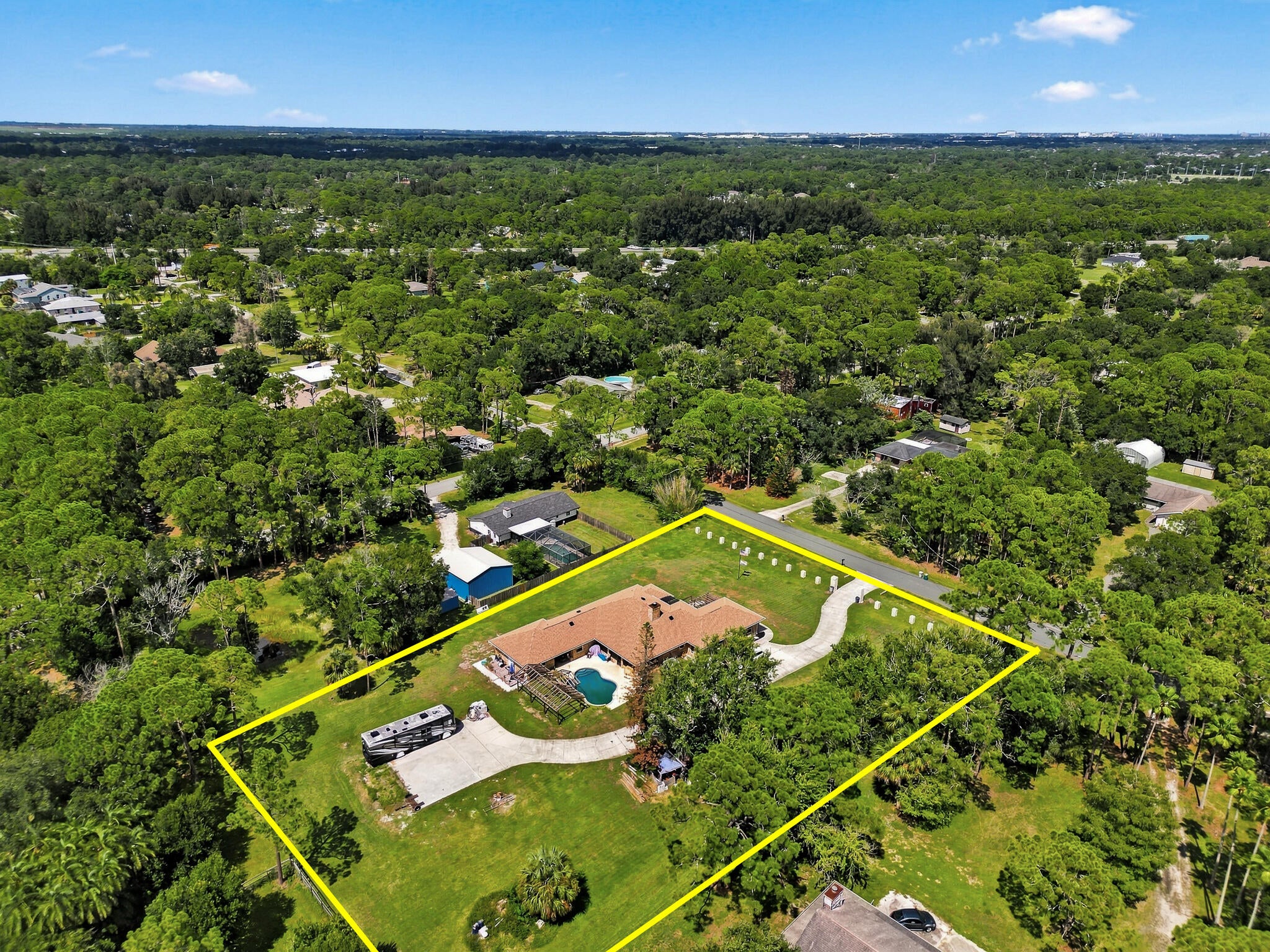 2930 Brandywine Ln, Melbourne, FL 32904 photo