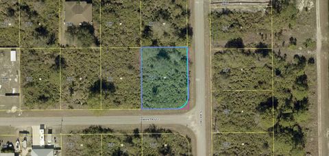 Single Family Residence in Lehigh Acres FL 873 Carpenter Street.jpg