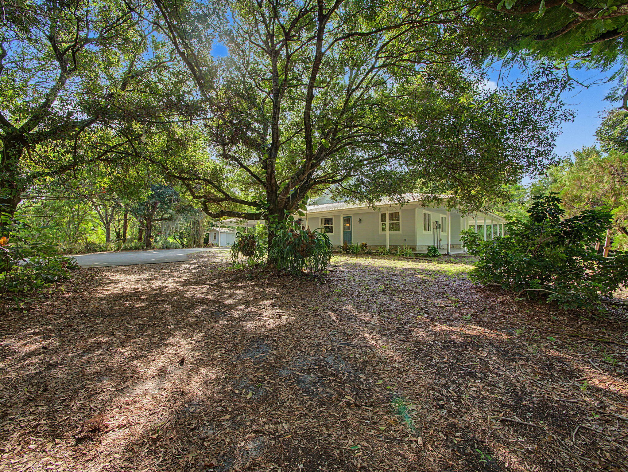 5625 SE Ault Ave, Stuart, FL 34997 photo