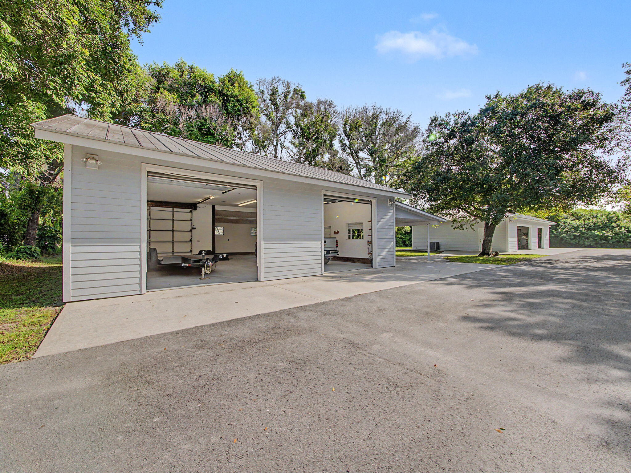 5625 SE Ault Ave, Stuart, FL 34997 photo