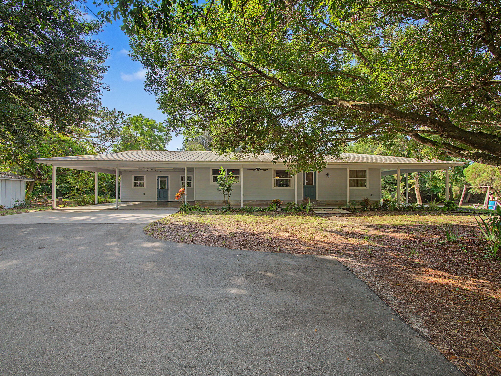5625 SE Ault Ave, Stuart, FL 34997 photo