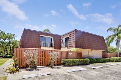 Townhouse in Stuart FL 5895 SE Riverboat Drive #435.jpg